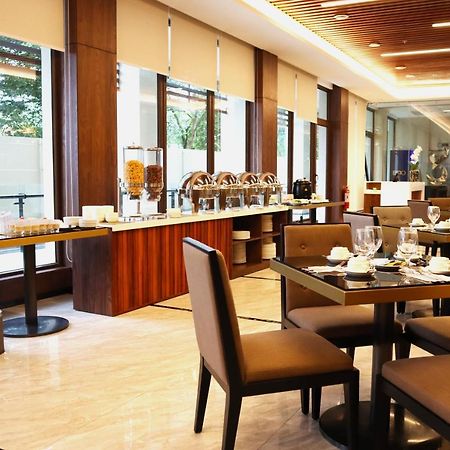 Hotel Casiana & Events Center Tagaytay Managed By Hii Tagaytay City Exterior foto